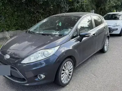 Usata Ford Fiesta 97 CV (71 kW) 2009 Berlina