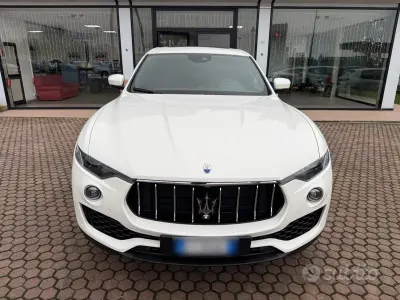 Usata Maserati Levante GranLusso 350 CV (257 kW) 2021 Bianco SUV