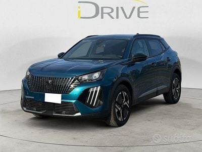 Usata Peugeot 2008 Allure 100 CV (73 kW) 2025 Verde SUV