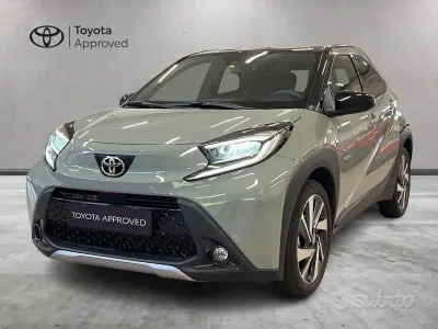 Usata Toyota Aygo X Lounge 72 CV (52 kW) 2025 Verde SUV