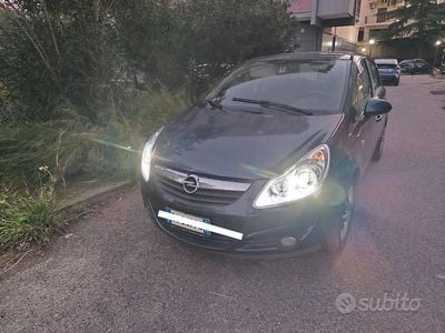 Usado Opel Corsa 75 HP (55 kW) 2009 Citadino