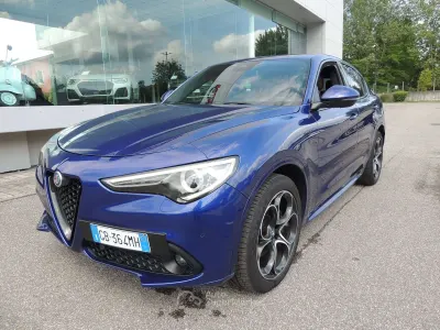 Usata Alfa Romeo Stelvio Veloce 209 CV (153 kW) 2020 Blu/azzurro SUV