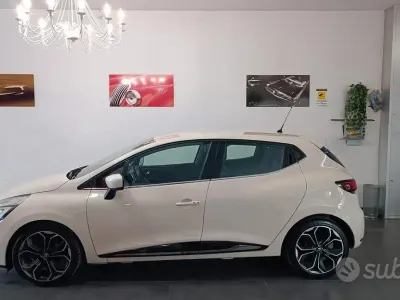 Second-hand Renault Clio IV Life 75 CP (55 kW) 2018 Bej Berlinǎ