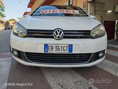 Begagnad VW Golf VI Highline 105 HK (77 kW) 2010 Vit Halvkombi