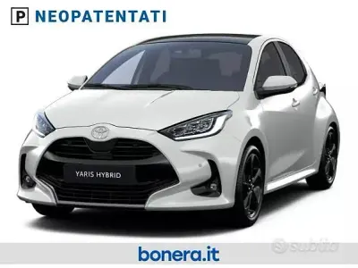 Ny Toyota Yaris Hybrid Premium 92 HK (67 kW) 2026 Hvid Sedan
