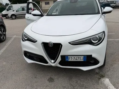 Usata Alfa Romeo Stelvio Tech Edition 160 CV (117 kW) 2019 Bianco SUV