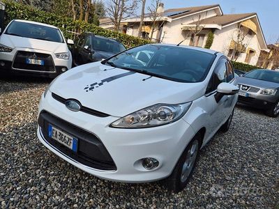 Begagnad Ford Fiesta 82 HK (60 kW) 2011 Brun Halvkombi