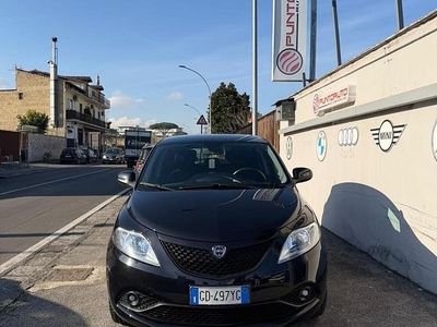 Usata Lancia Ypsilon Gold 69 CV (50 kW) 2020 Nero Utilitaria