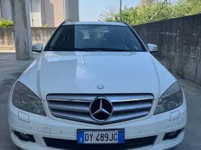 Gebraucht Mercedes C220 Executive 170 PS (125 kW) 2010 Weiß Kombi