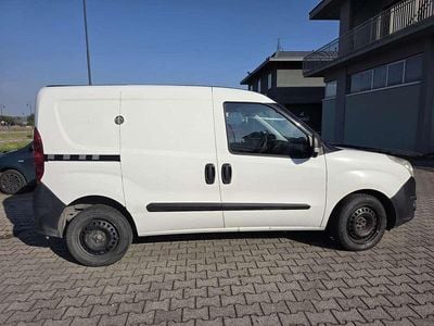 Usata Opel Combo 120 CV (88 kW) 2014 Bianco Monovolume