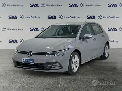 Usata VW Golf VIII Life 110 CV (80 kW) 2023 Grigio Berlina