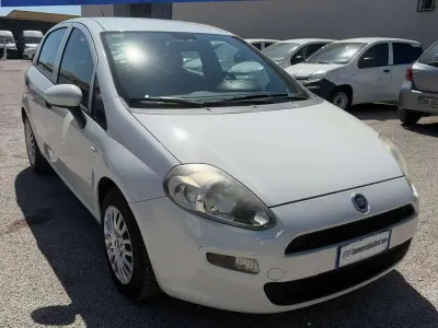 Usata Fiat Punto 95 CV (69 kW) 2018 Bianco Utilitaria
