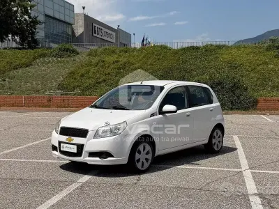 Usata Chevrolet Aveo LT 84 CV (61 kW) 2010 Bianco Utilitaria