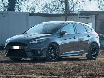 Begagnad Ford Focus RS 2019 Grå Sedan
