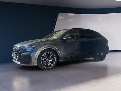 Usata Audi Q8 S-Line 286 CV (210 kW) 2025 Grigio SUV