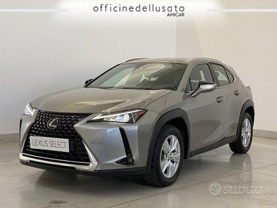 Usata Lexus UX Business Edition 184 CV (135 kW) 2022 Grigio SUV
