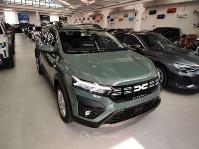 Usata Dacia Sandero Expression 91 CV (66 kW) 2024 Lichen kaki SUV