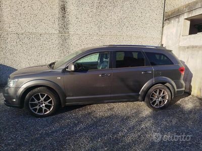 Usata Fiat Freemont Lounge 170 CV (125 kW) 2012 Grigio SUV