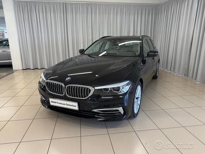 Usata BMW 518 Luxury Line 150 CV (110 kW) 2019 Schwarz pastello Station wagon