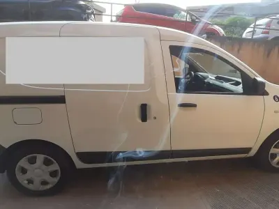 Gebraucht Dacia Dokker 102 PS (75 kW) 2017 Weiß Van / Kleinbus