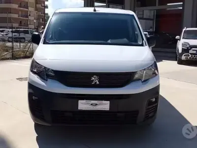 Usata Peugeot Partner Premium 102 CV (75 kW) 2020 Bianco Monovolume