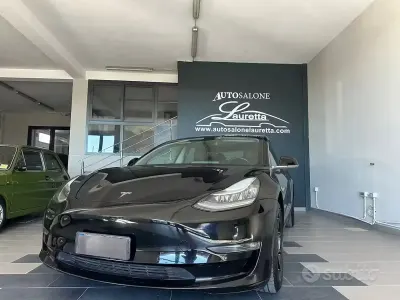 Usata Tesla Model 3 Long Range AWD 152 kW (208 CV) 2019 Nero Berlina