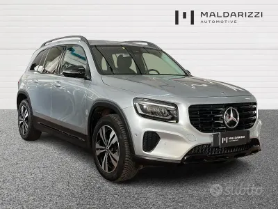 Usata Mercedes GLB200 Advanced Plus 150 CV (110 kW) 2024 Grigio SUV