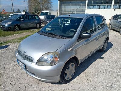 usata Toyota Yaris 1000 cc 5 porte