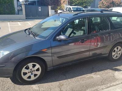 Usata Ford Focus Zetec 116 CV (85 kW) 2002 Grigio Station wagon