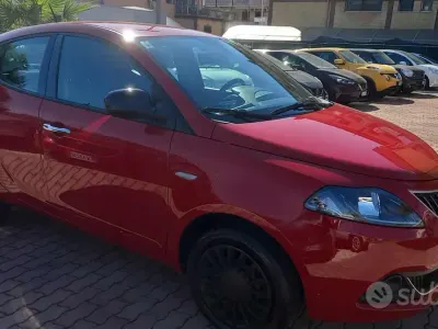 Gebraucht Lancia Ypsilon Silver 69 PS (50 kW) 2022 Rot Kleinwagen