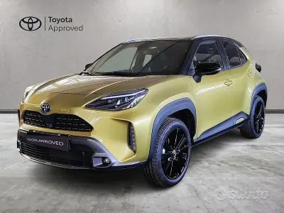 Usata Toyota Yaris Cross 116 CV (85 kW) 2022 Oro SUV