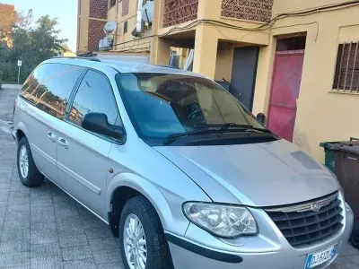 Usata Chrysler Grand Voyager 143 CV (105 kW) 2007 Monovolume