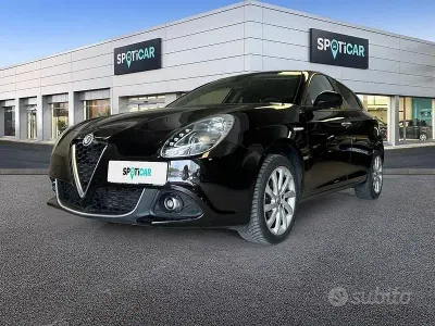 Usata Alfa Romeo Giulietta Super 120 CV (88 kW) 2019 Viola Utilitaria