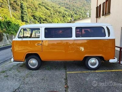 Begagnad VW T2 50 HK (36 kW) 1970 Brun Van