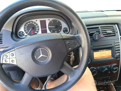 Usata Mercedes B180