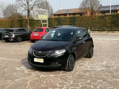 Usata Lancia Ypsilon Gold 69 CV (50 kW) 2023 Nero Utilitaria