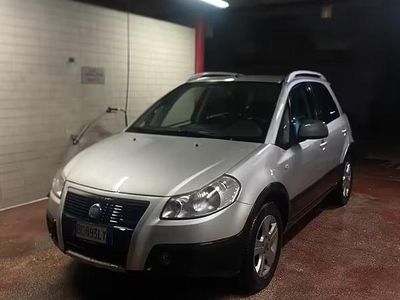 Usata Fiat Sedici 120 CV (88 kW) 2006 Grigio SUV