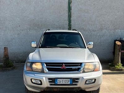 Usata Mitsubishi Pajero 2001 Grigio SUV
