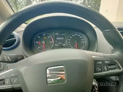 Usata Seat Ibiza CONNECT 75 CV (55 kW) 2015 Grigio Berlina