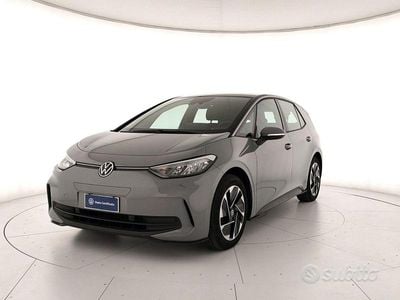 Usata VW ID.3 Pro Performance 150 kW (204 CV) 2024 Moonstone grey nero Utilitaria