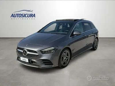 Usata Mercedes B200 Premium 150 CV (110 kW) 2019 Grigio Monovolume