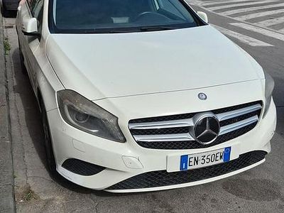 Usata Mercedes A180 109 CV (80 kW) 2012 Bianco Utilitaria