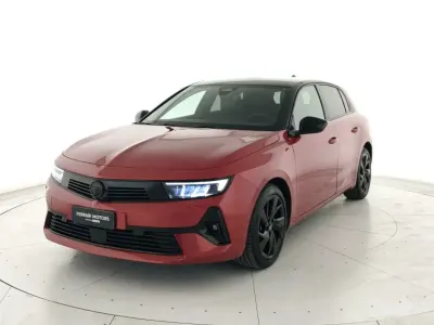Begagnad Opel Astra Elegance 130 HK (95 kW) 2024 Röd Halvkombi