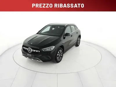 Usata Mercedes GLA180 116 CV (85 kW) 2022 Nero SUV