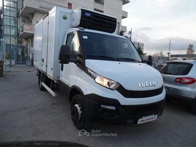 Usata Iveco Daily 145 CV (106 kW) 2015 Bianco Monovolume