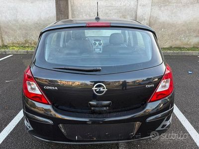 Usata Opel Corsa 2012 Nero Utilitaria