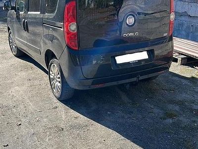 Usata Fiat Doblò 105 CV (77 kW) 2011 Grigio Monovolume