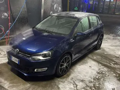 Usata VW Polo Trendline 75 CV (55 kW) 2013 Bluazzurro Utilitaria