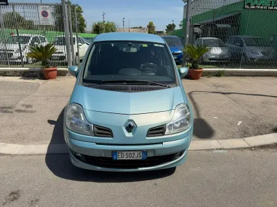 Usata Renault Modus Dynamique 101 CV (74 kW) 2010 Blu Monovolume