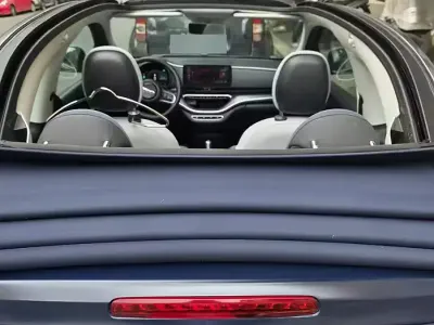 Usata Fiat 500e 42 kW (58 CV) 2021 Grigio Cabrio